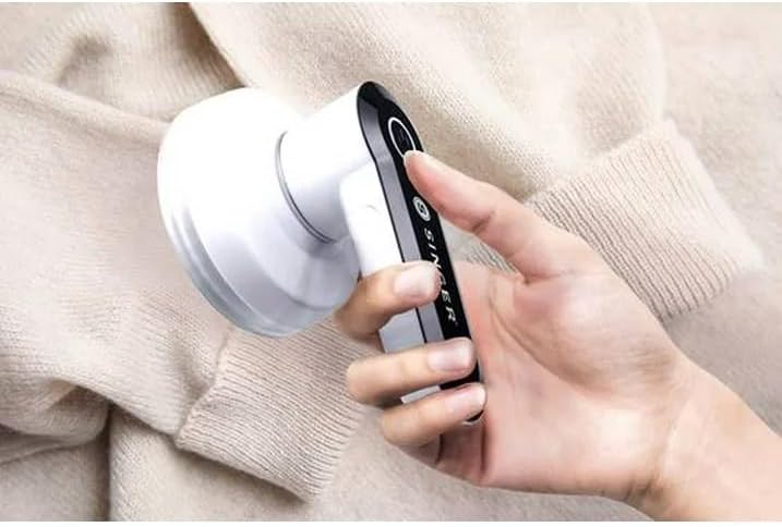 SINGER® Afeitadora de tela compacta y portátil y removedor de pelusa