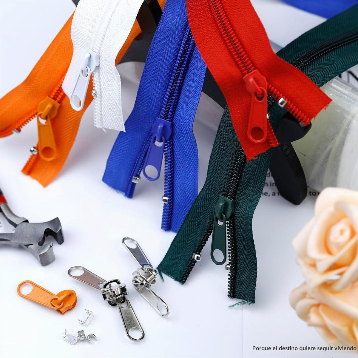 Cinta de Cremallera de Nylon #3 para Costura: YZSFIRM 24 Yardas Serie Gris por Yarda Cremalleras de Bobina de Nylon para Manualidades de Costura DIY con 30 Deslizadores de Cremallera de Metal al Por