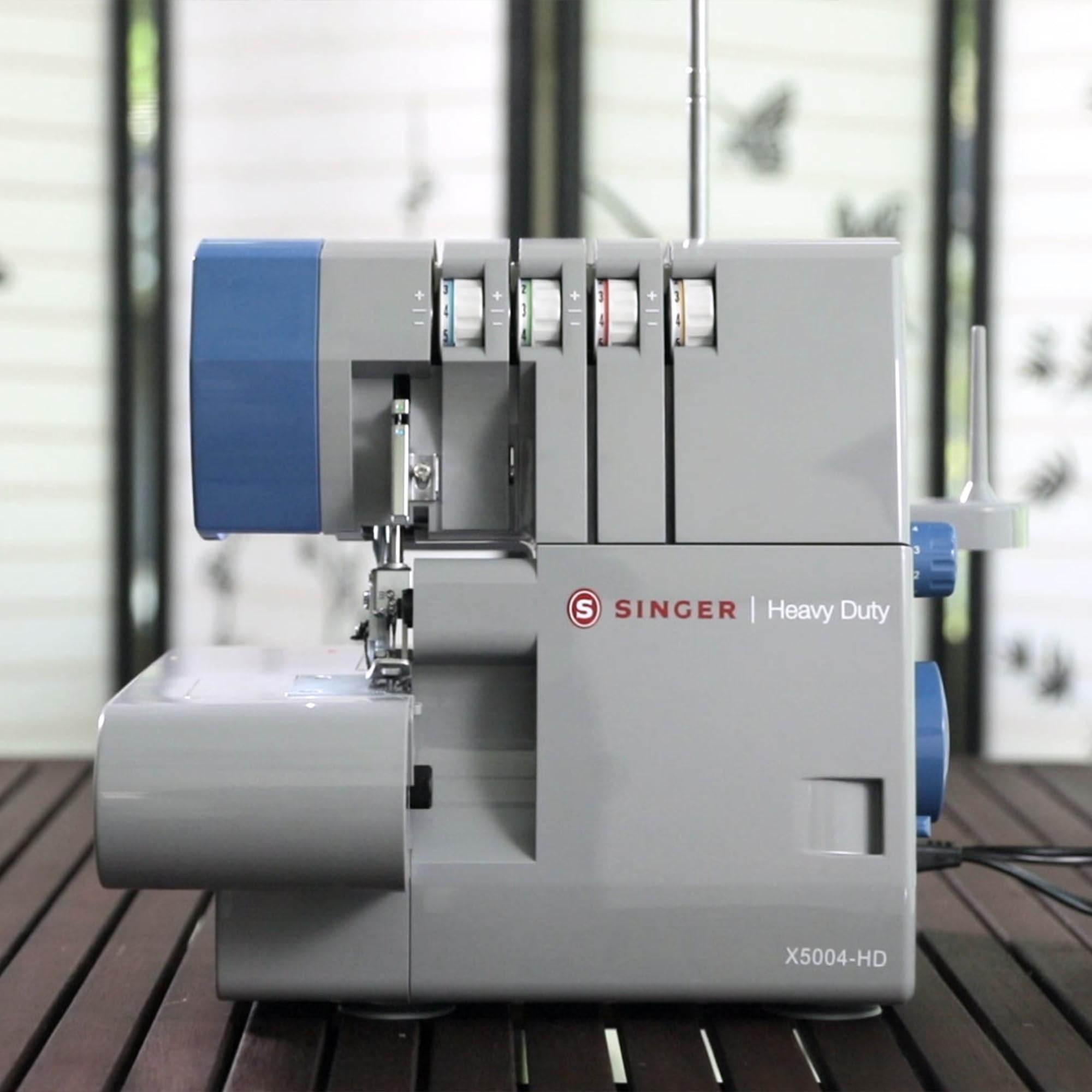 SINGER X5004-HD Metal Frame Serger & Overlock Machine