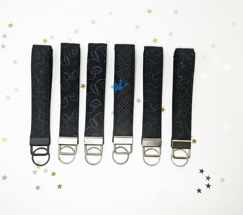 LLAVERO DE PULSERA EN TELA