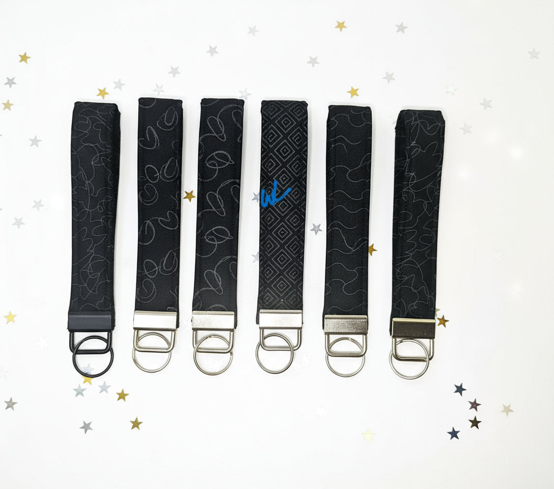 LLAVERO DE PULSERA EN TELA