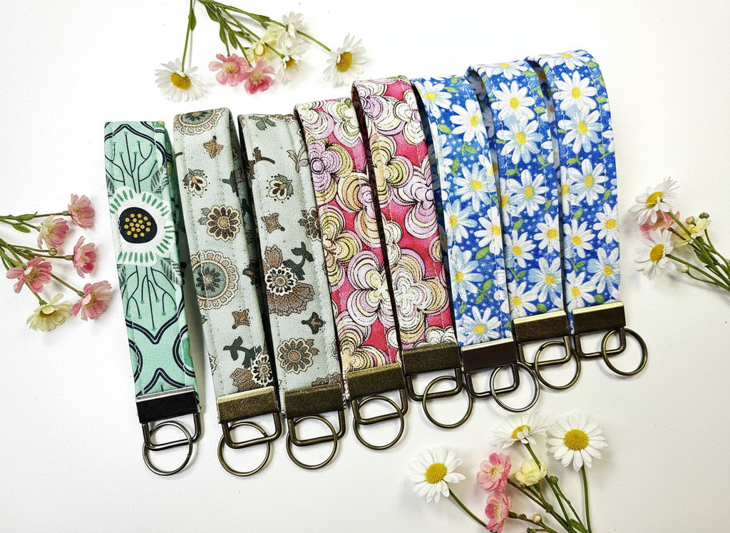 LLAVERO PULSERA EN TELA HANDMADE SURTIDO