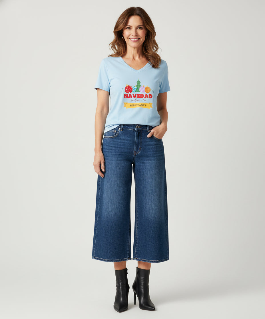 Womens Navidad en Familia V-Neck T-Shirt